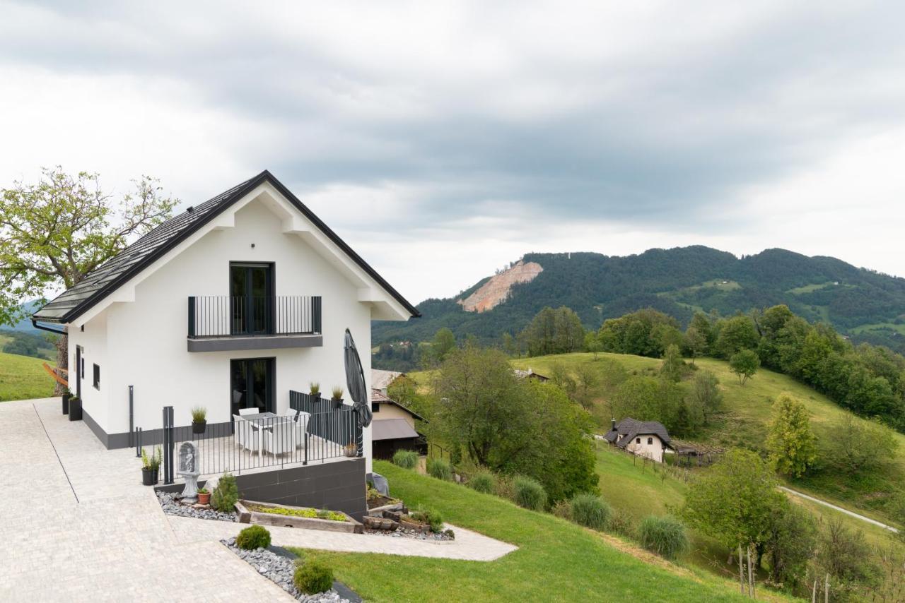 Tanja S Holiday Home In Nature With Sauna And Hot Tub Gorica pri Slivnici Dış mekan fotoğraf