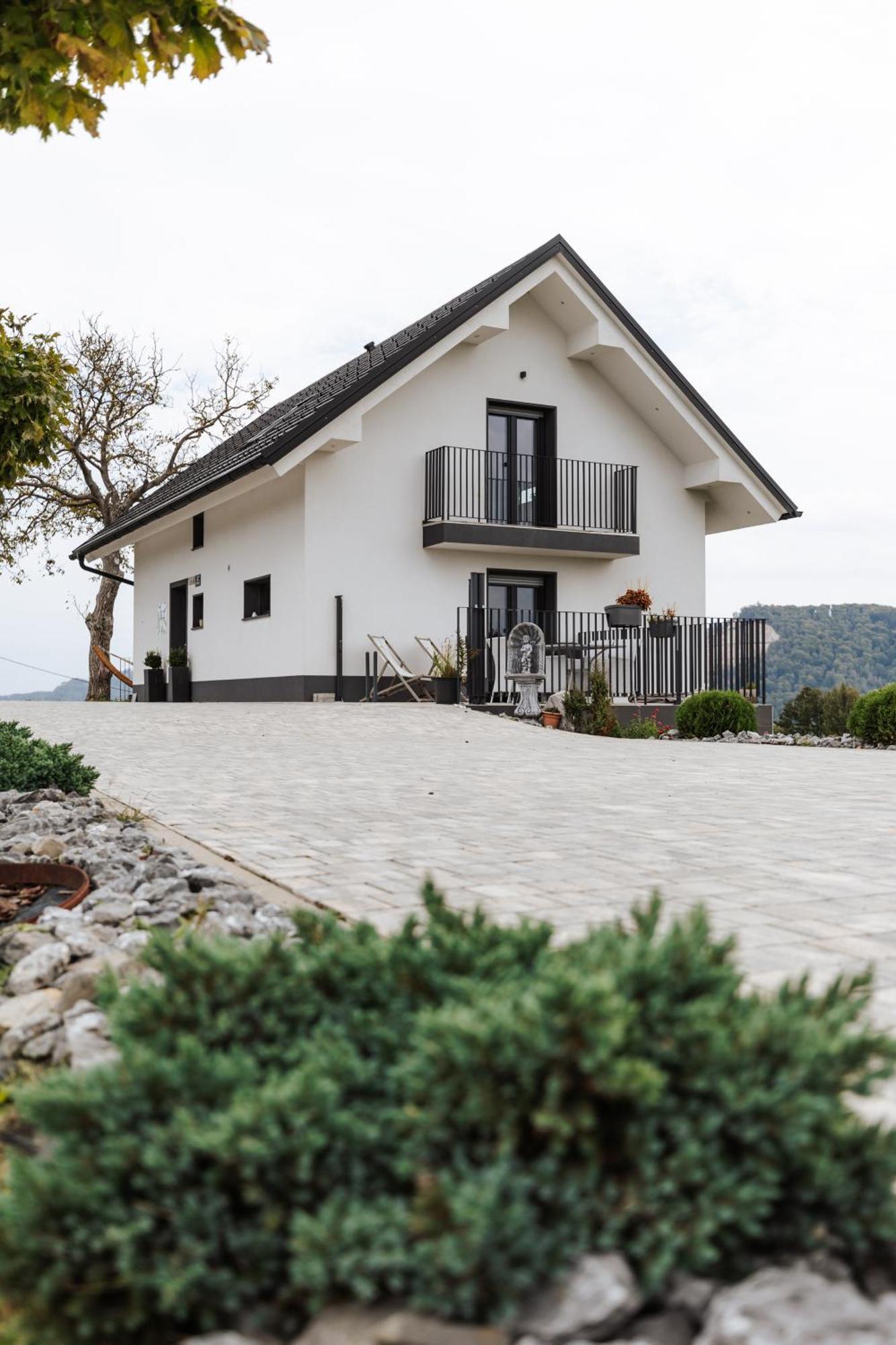Tanja S Holiday Home In Nature With Sauna And Hot Tub Gorica pri Slivnici Dış mekan fotoğraf