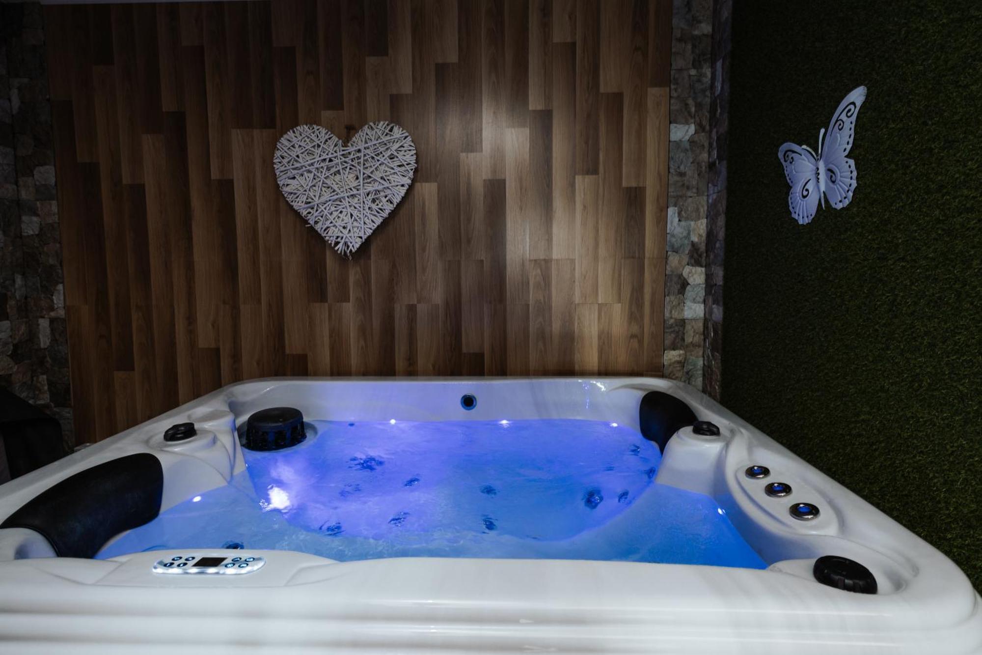 Tanja S Holiday Home In Nature With Sauna And Hot Tub Gorica pri Slivnici Dış mekan fotoğraf